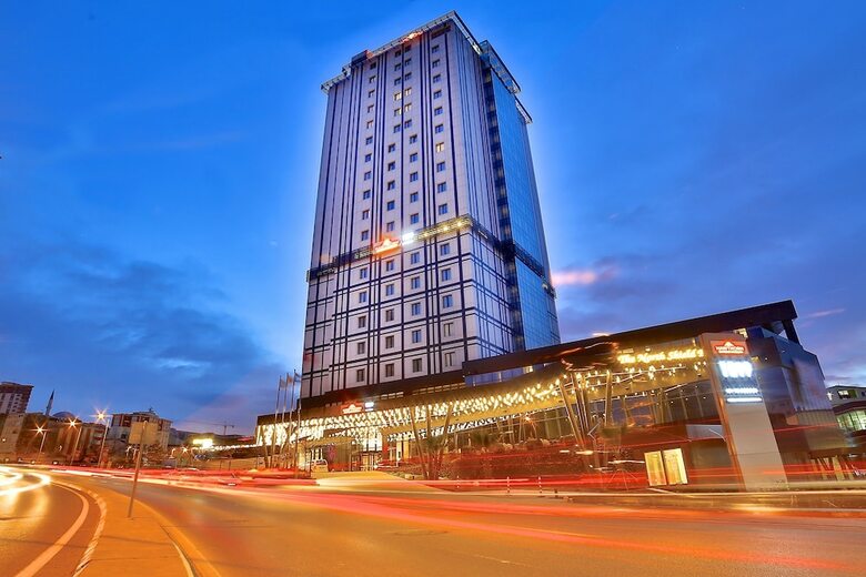 Hotel TRYP By Wyndham Istanbul Airport