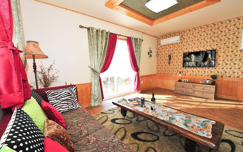 Kkotnim's Pension & Cafe