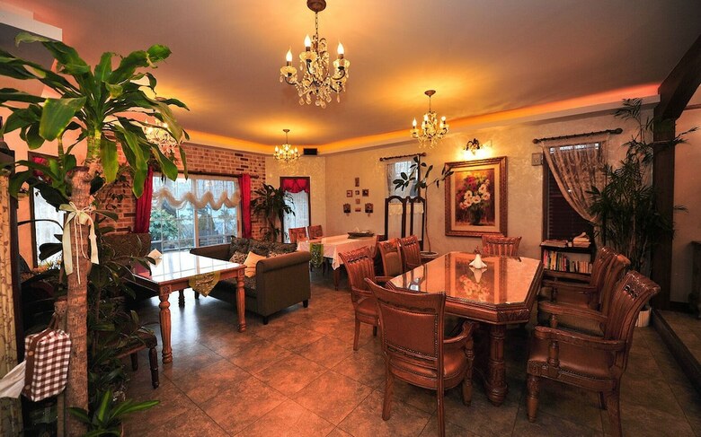 Kkotnim's Pension & Cafe