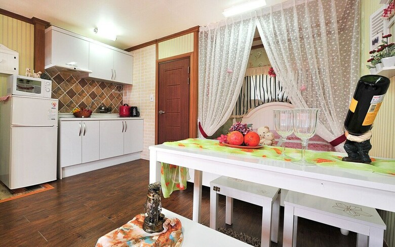 Kkotnim's Pension & Cafe