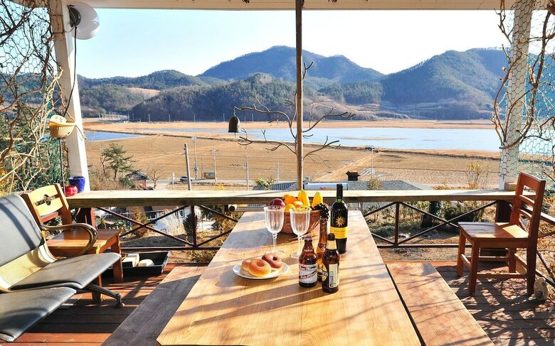 Kkotnim's Pension & Cafe