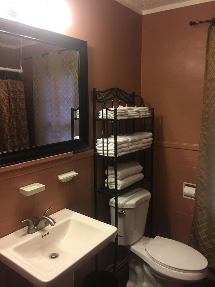 Jarvis Edgewater Park & Beach 5bd Villa