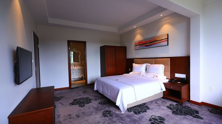 Tf Seaside Hotel