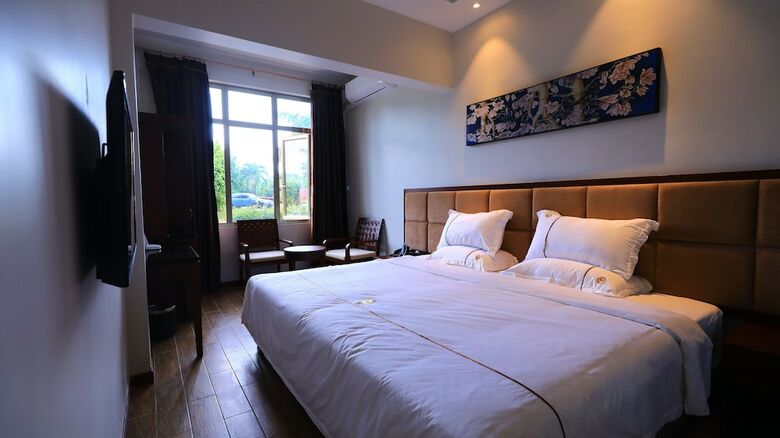 Tf Seaside Hotel