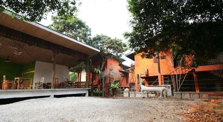 Hotel Baannoi Nornmuan Home