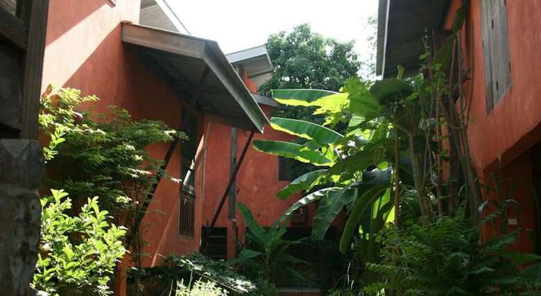 Hotel Baannoi Nornmuan Home