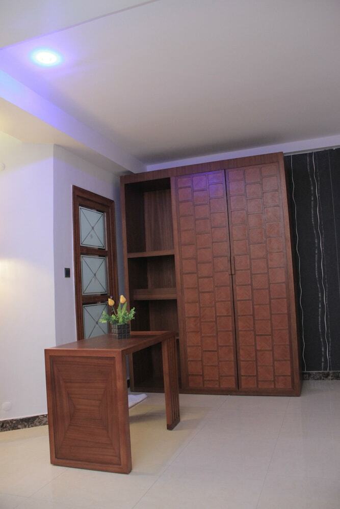 Zimbo Golden Hotel