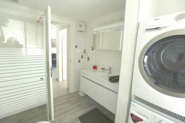 Apartamento Holyguest - Shneior