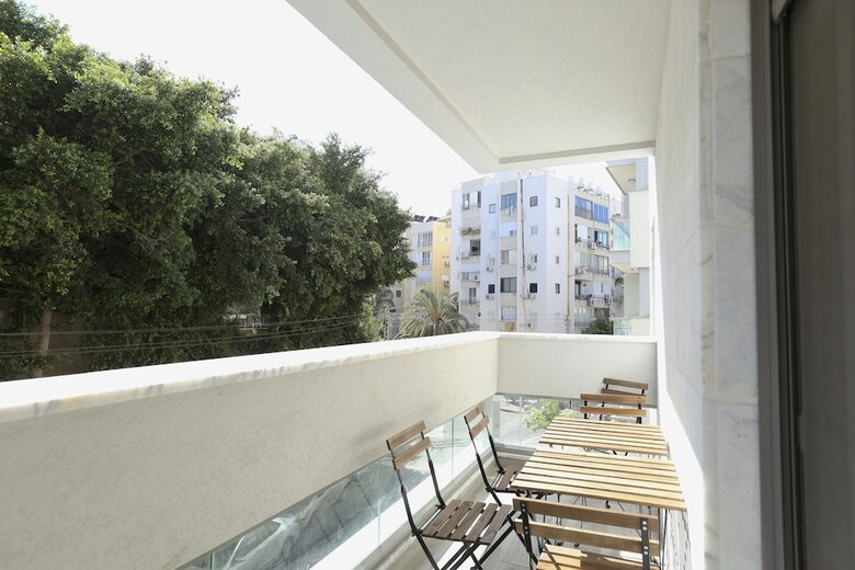 Apartamento Holyguest - Shneior