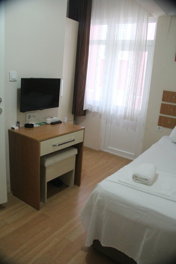 Marti Hotel