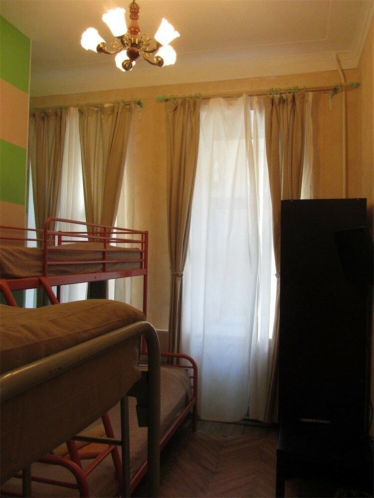 Hostal Old Flat Hostel On Nekrasova