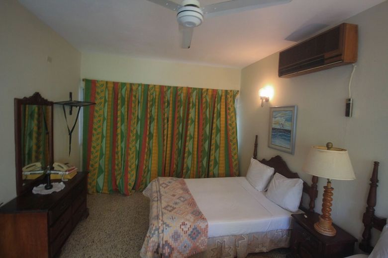 Hostal Sahara Hostel