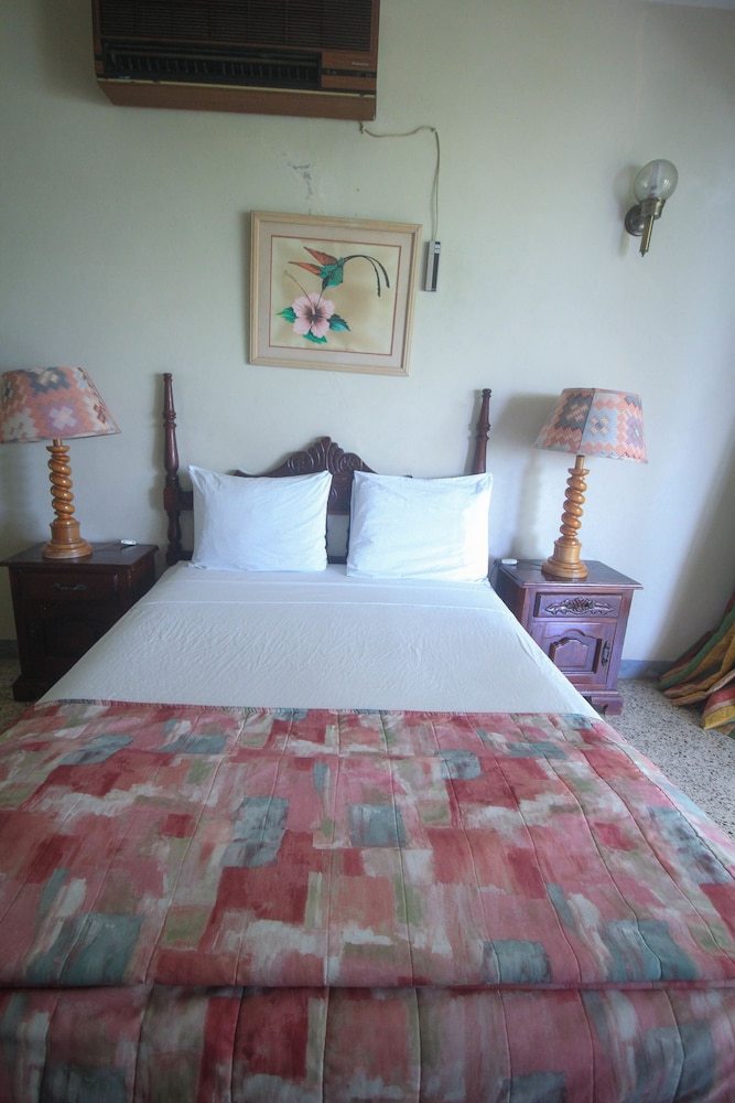 Hostal Sahara Hostel