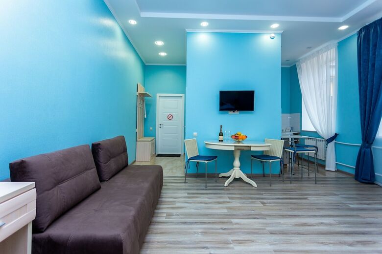 Leto Apartments