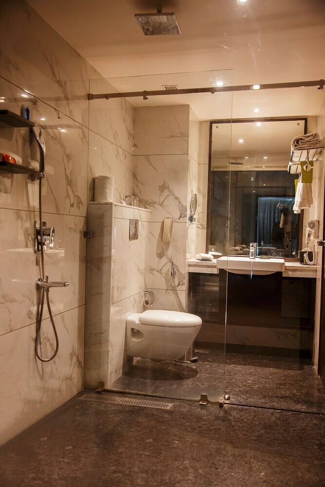 Hotel Radisson Lucknow City Center