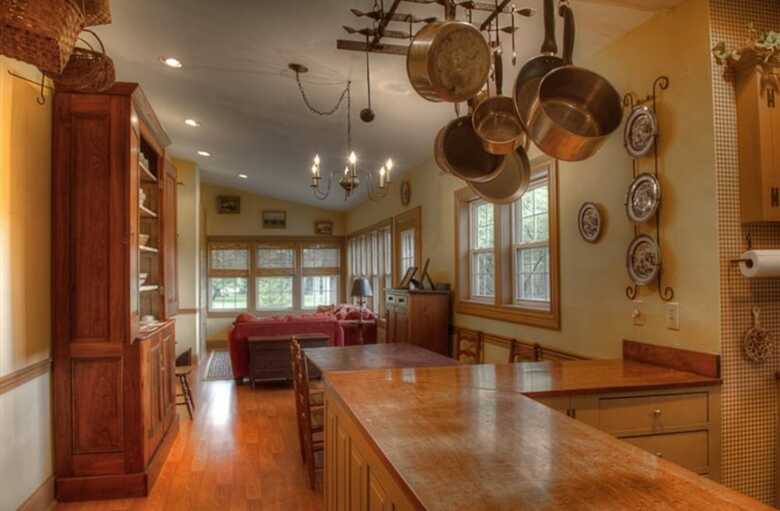 Emma's Bed And Breakfast