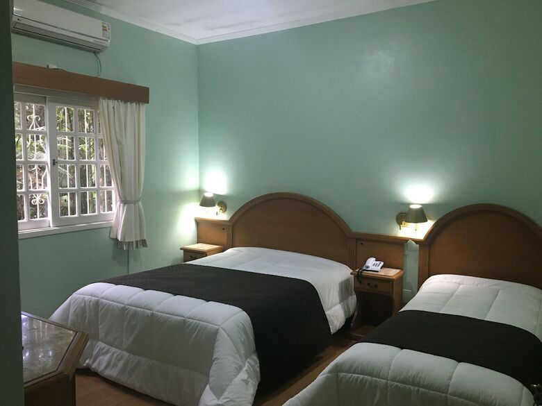 Hotel Galo Vermelho