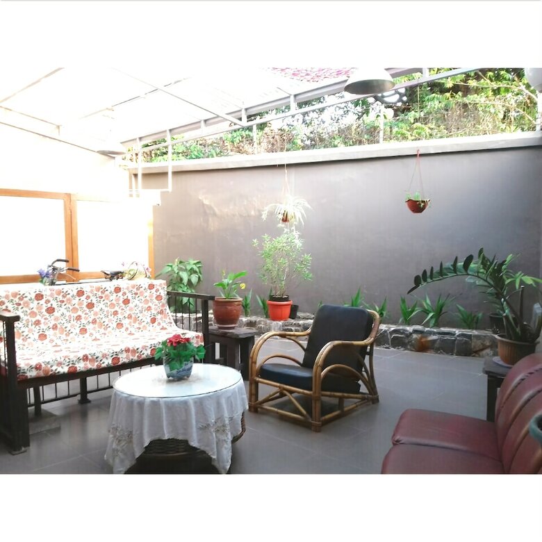 Villa de Riau Cottage By Houseinbandung