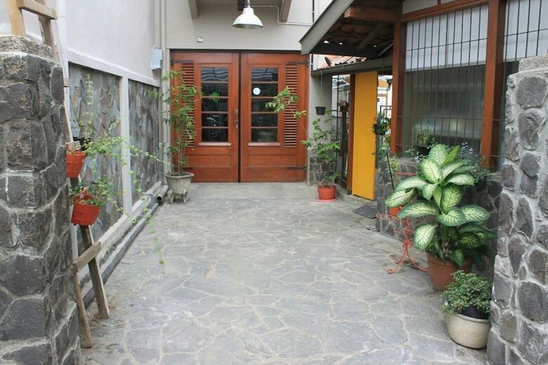 Villa de Riau Cottage By Houseinbandung