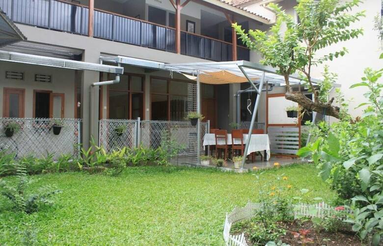 Villa de Riau Cottage By Houseinbandung