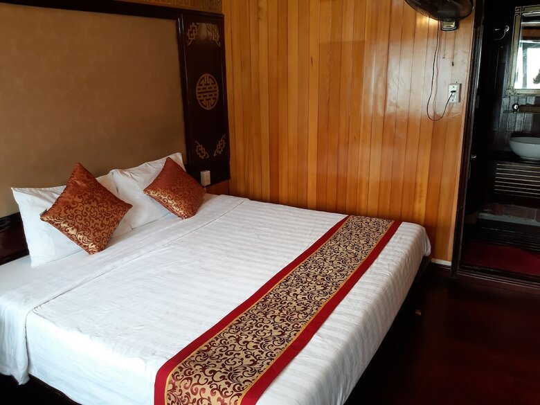 Halong Legacy Legend Cruise