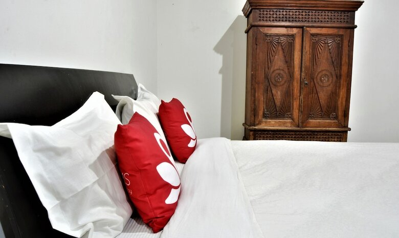 Hotel Zen Rooms Chic Home Kemang