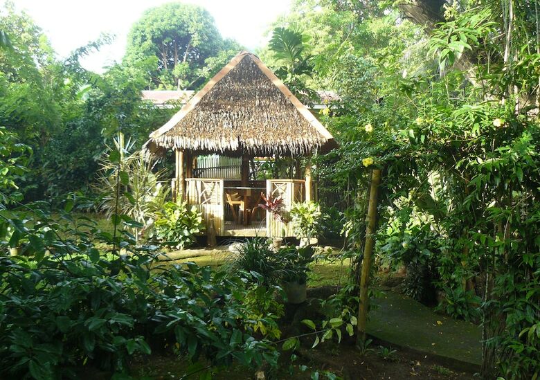 Hotel Little Bridges Bed And Breakfast