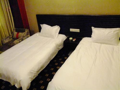 Huilong Tower Hotel