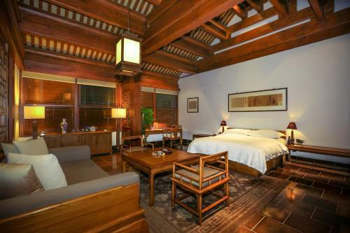 Qiwanglou Hotel