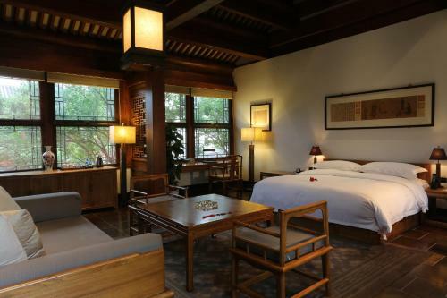Qiwanglou Hotel