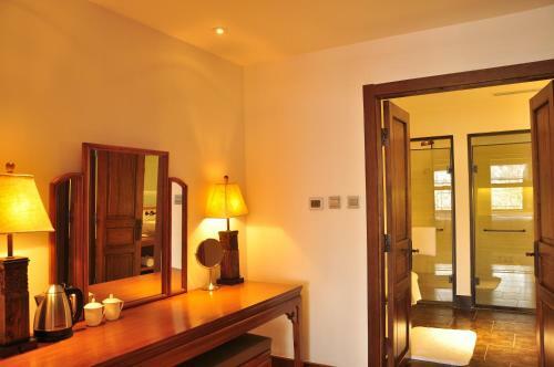 Qiwanglou Hotel
