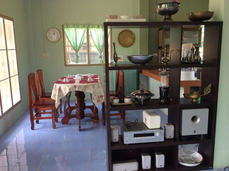 Hotel Chaleena Homestay