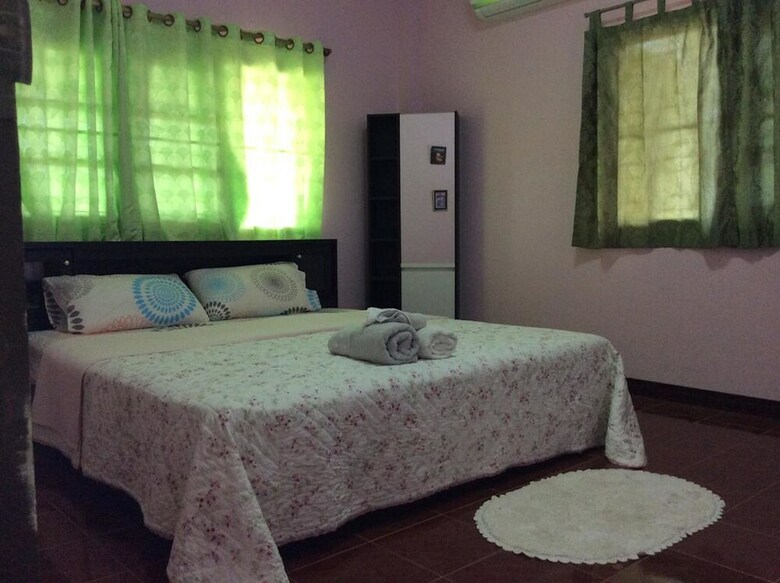 Hotel Chaleena Homestay