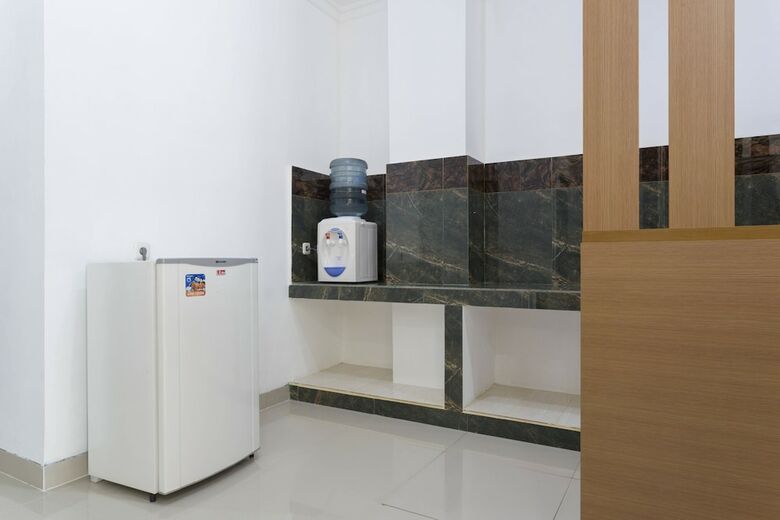 Hotel Reddoorz Plus @ Boulevard Residence Bsd