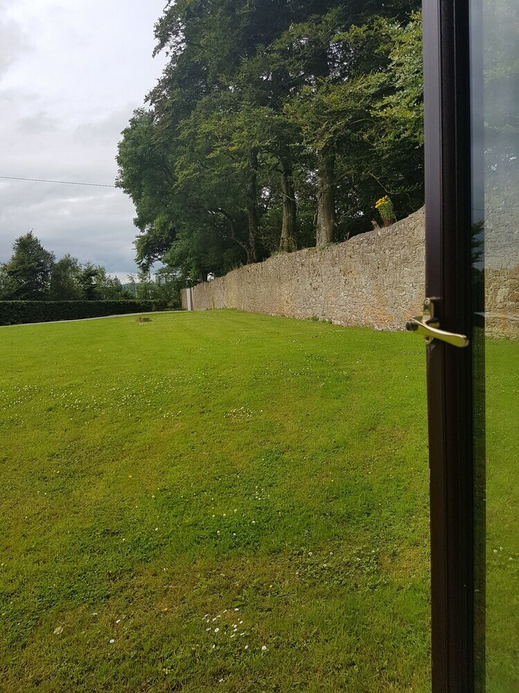 Hotel Moorepark West House