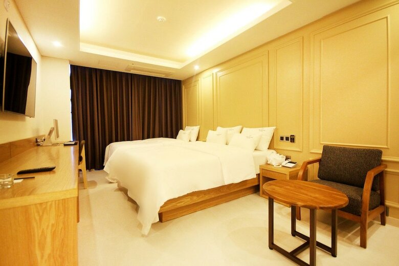 Time Square Hotel
