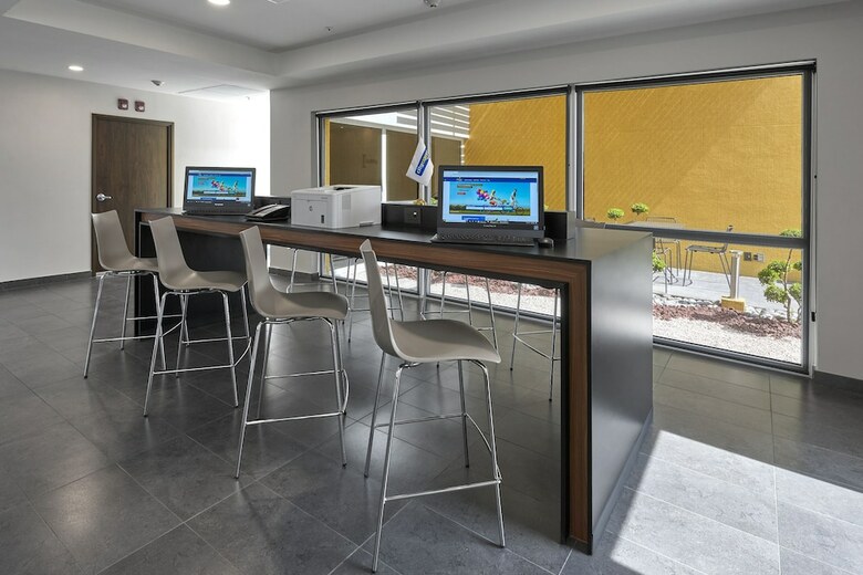 Hotel City Express Monterrey Lindavista