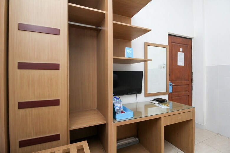 Hotel Airy Tegalsari Kedungsari 109 Surabaya