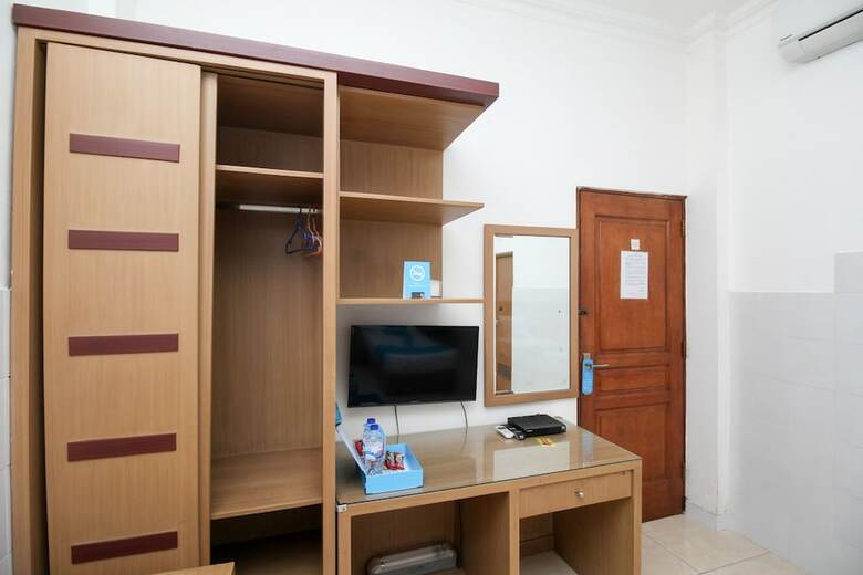 Hotel Airy Tegalsari Kedungsari 109 Surabaya