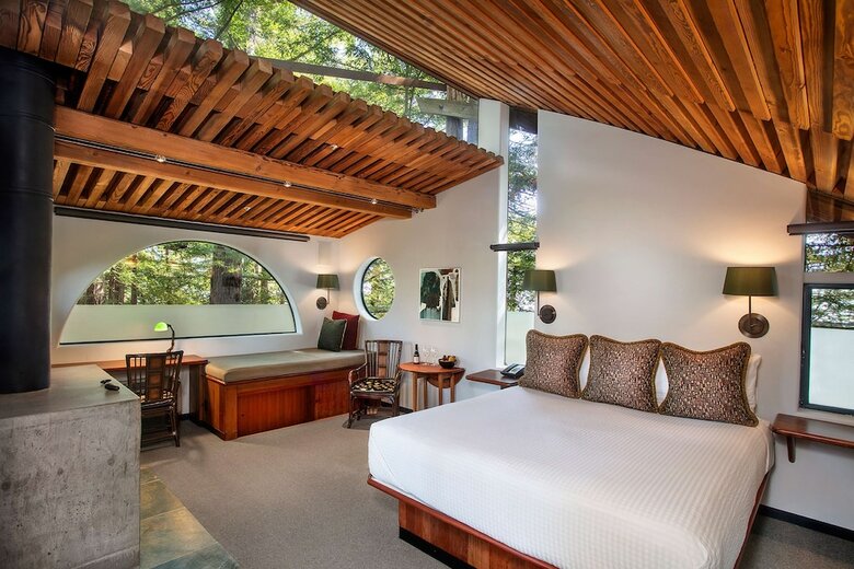 Hotel Post Ranch Inn