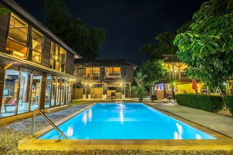 Hotel Banyen Villa