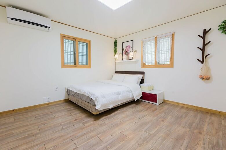 Gyeongju West Namsan Hanok Pension