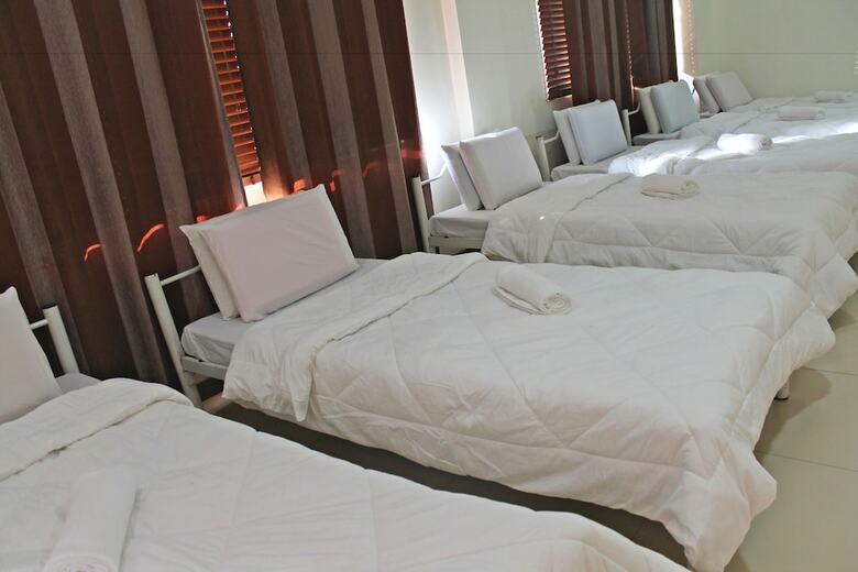 Shalom Hotel