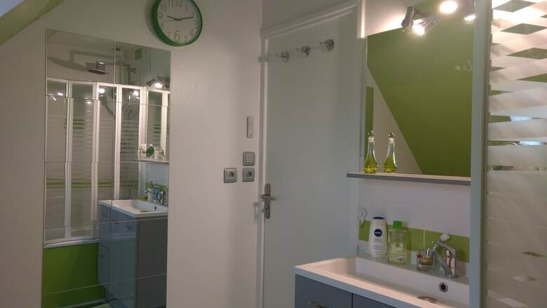 B&B Mycolorhouse