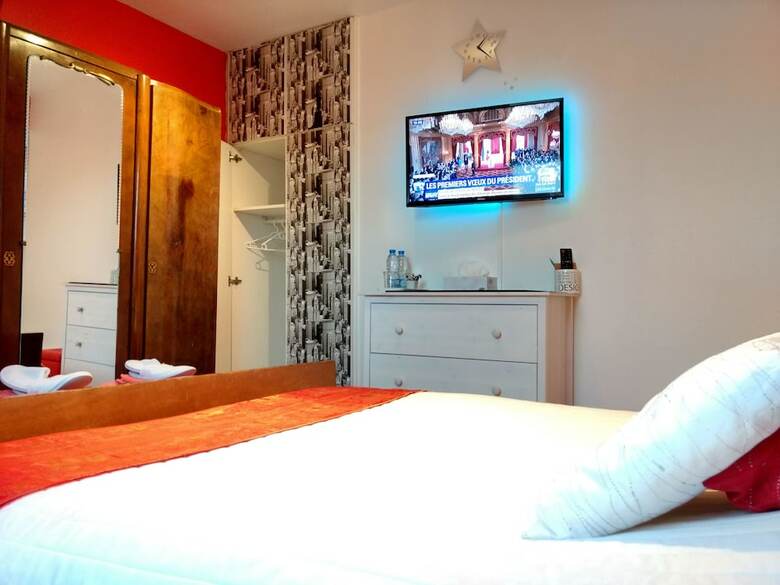 B&B Mycolorhouse