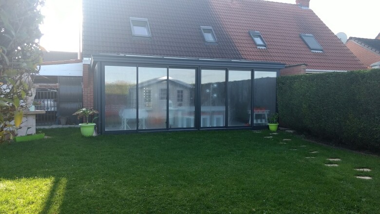 B&B Mycolorhouse