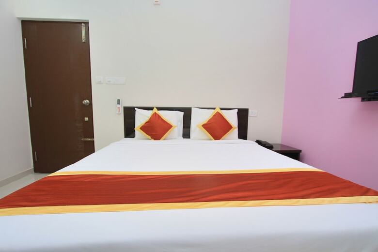 Hotel Oyo 9419 Manu Residency