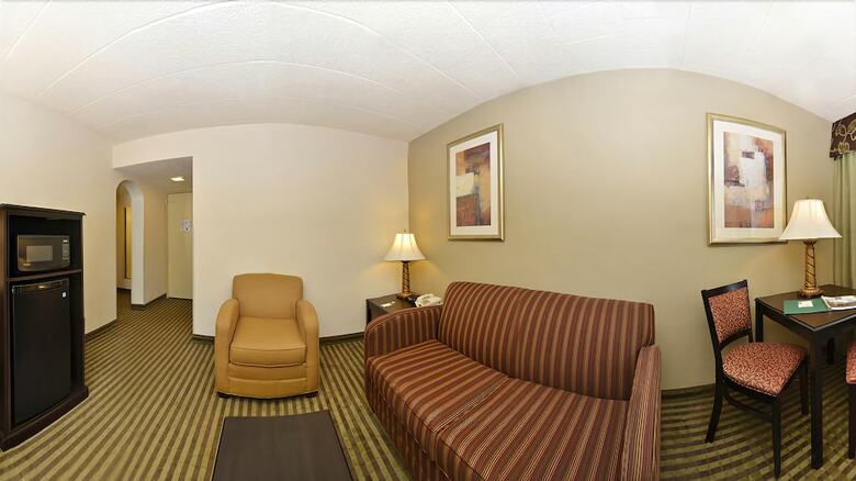 Hotel Quality Inn & Suites