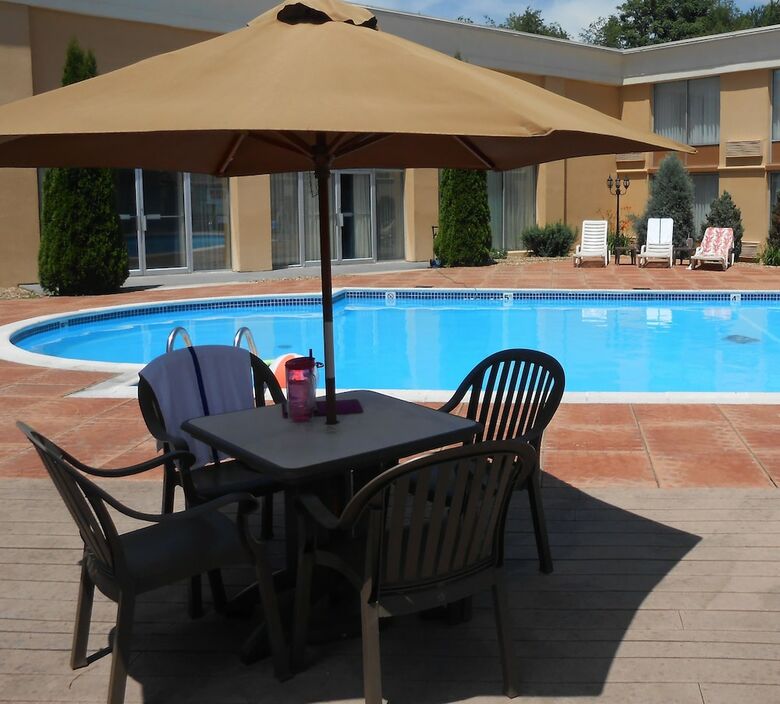 Hotel Quality Inn & Suites
