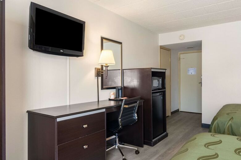 Hotel Quality Inn & Suites
